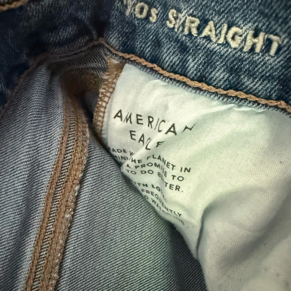 American Eagle 90’s Straight Leg Jeans - Picture 4 of 5